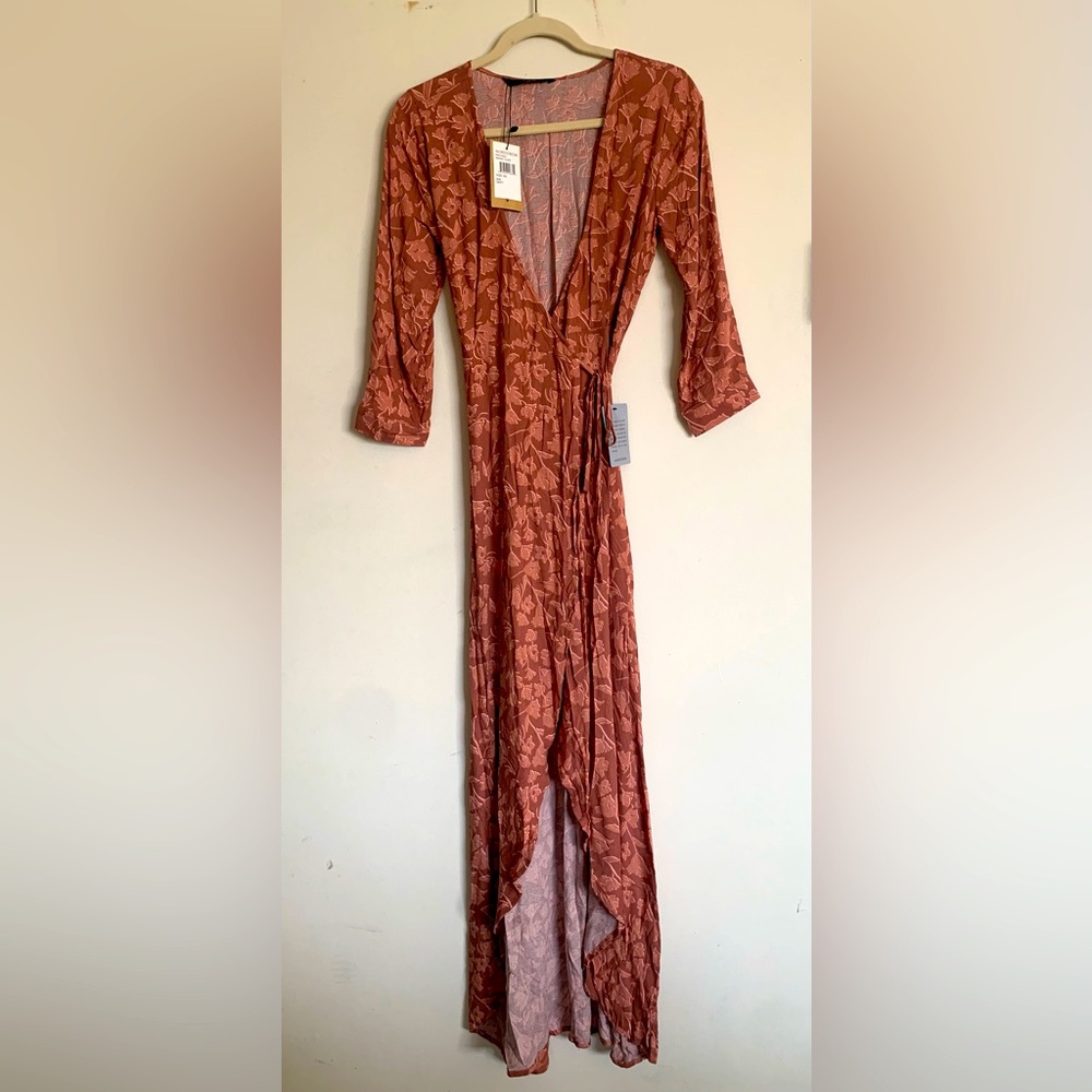 NWT Knot-sisters Viscose wrap dress